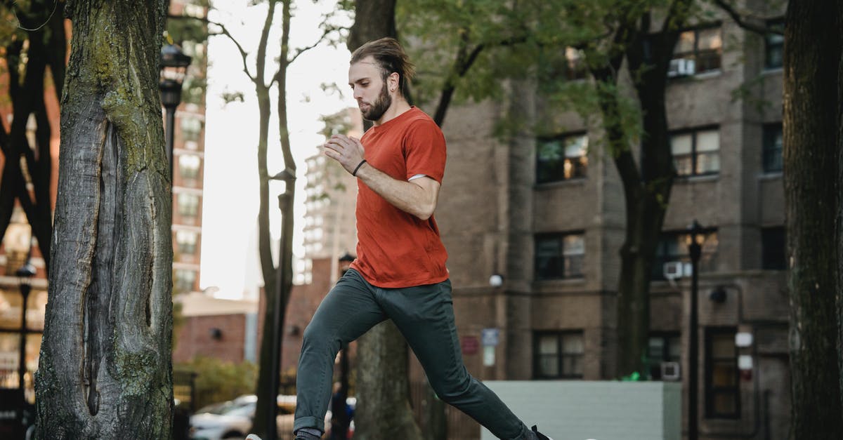 1.8.8 Minecraft server won't run in Debian Linux - Bearded sportsman running on urban stairs during training