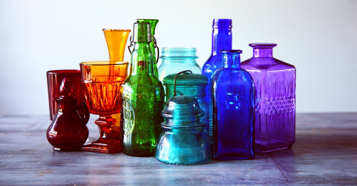 Algae terrarium: automatically empty bottles - Assorted-color Translucent Glass Containers