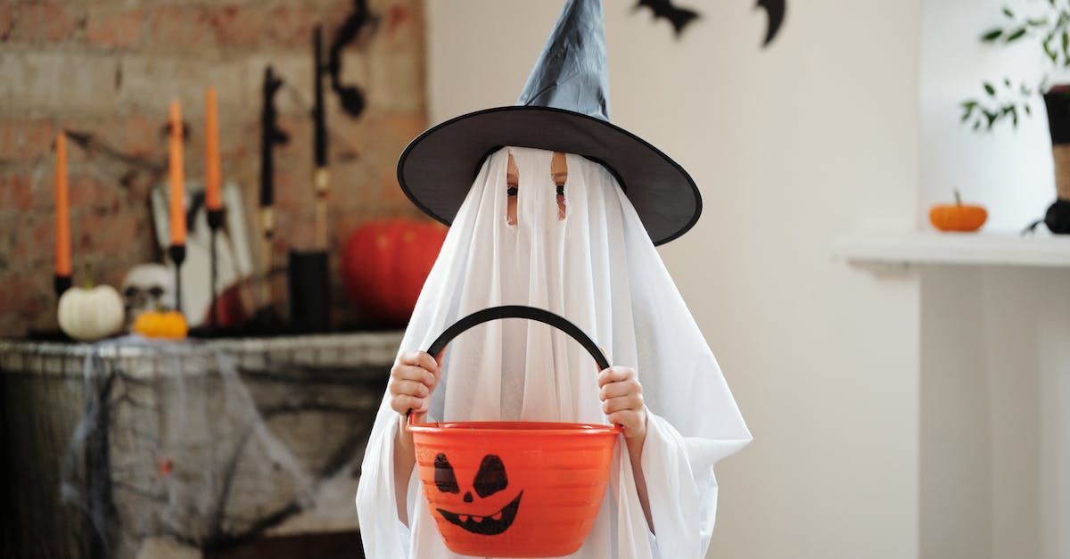 Are bats considered hostile mobs? - Person in a Ghost Costume