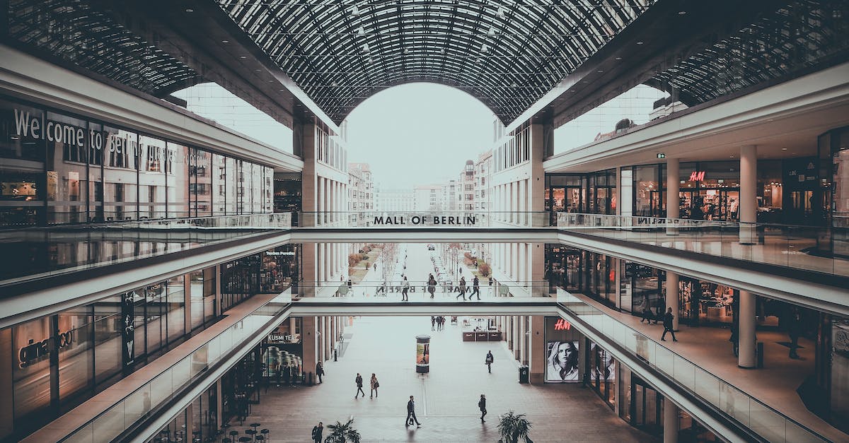 Are store perks cumulative? Do you need lower levels? - Mall of Berlin