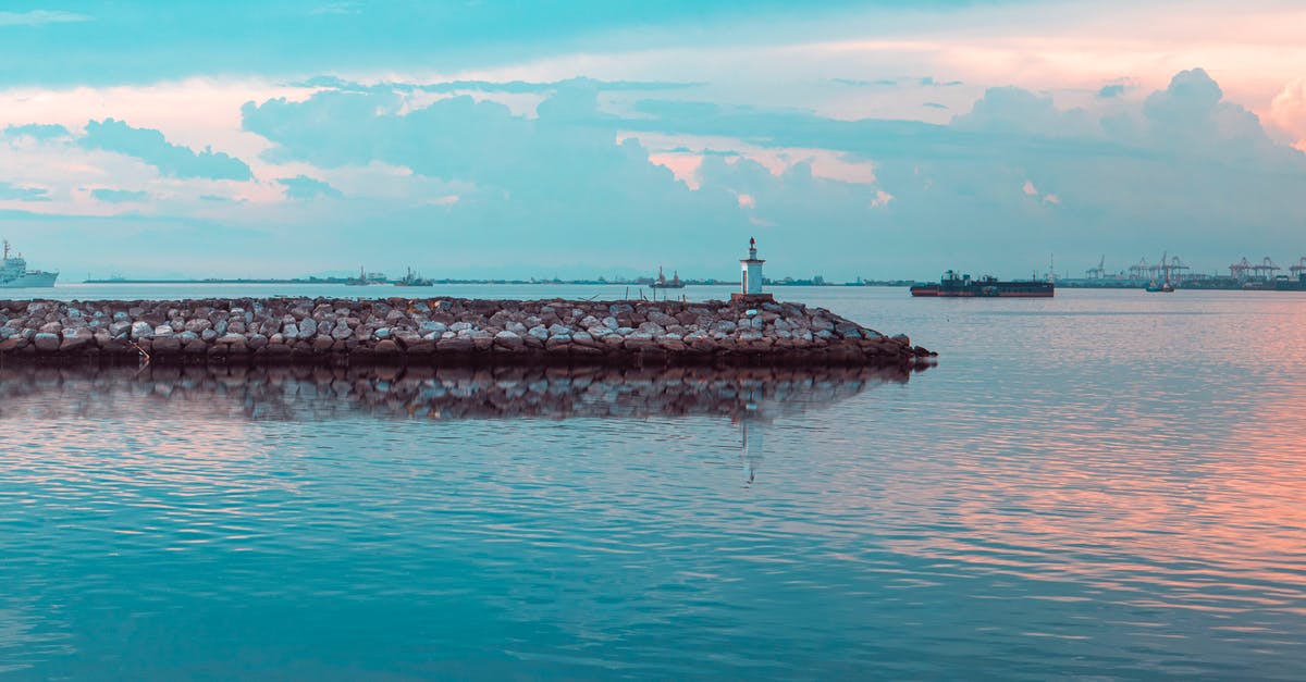 Are the Empire ships at an inherent disadvantage due to lack of shields? - Seawall on Seashore