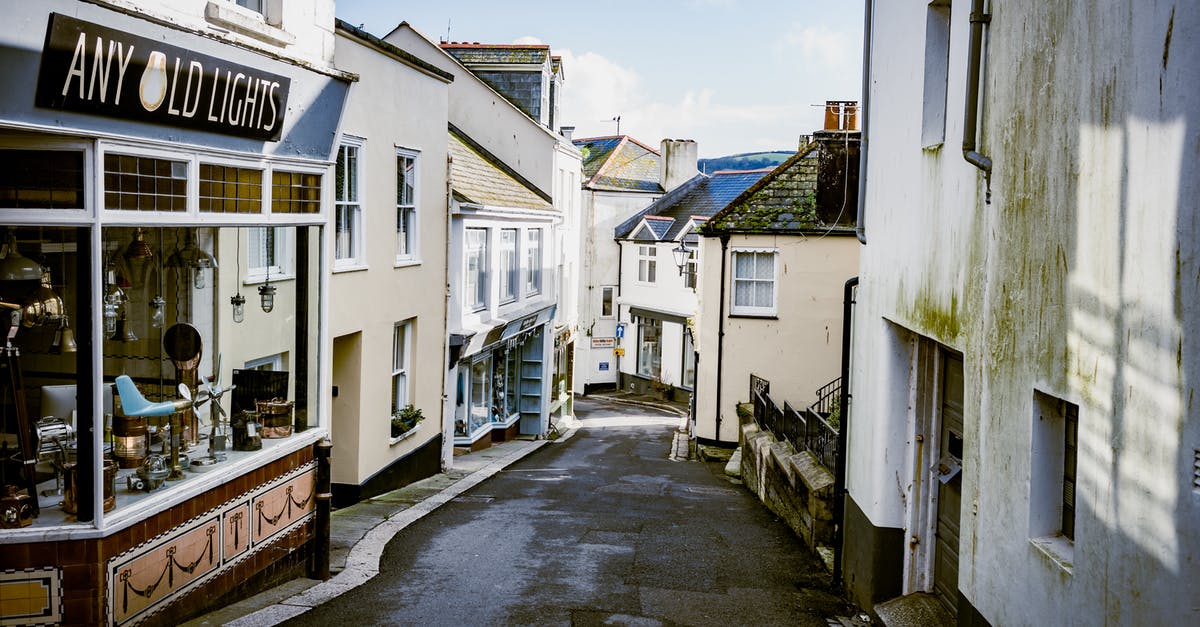 Are there any beginner houses in Oblivion? - A Narrow Gray Concrete Road Are there any beginner houses in Oblivion? - A Narrow Gray Concrete Road