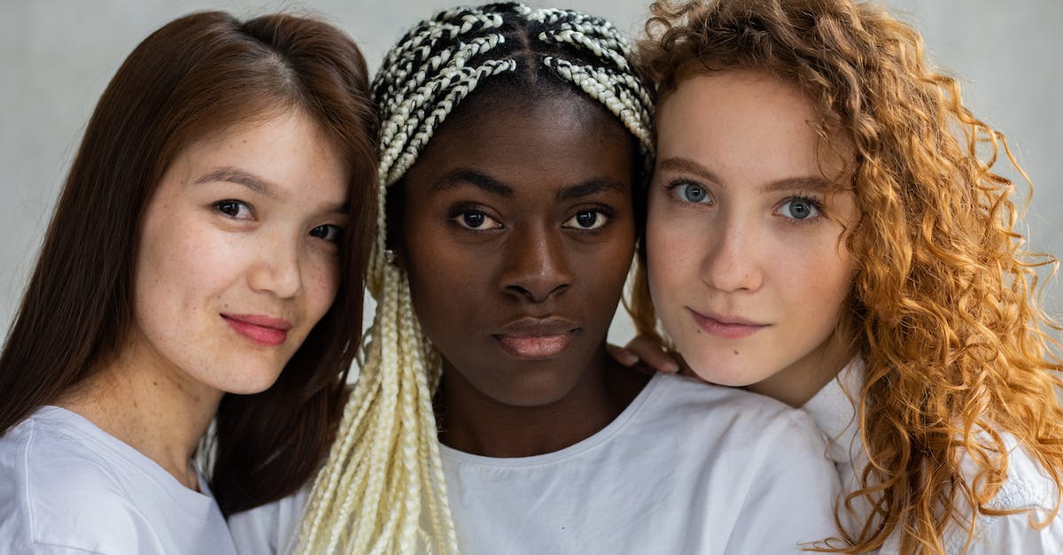 Are there any benefits to using different Racial Appearance Motif's when crafting? - Diverse woman standing close and looking at camera Are there any benefits to using different Racial Appearance Motif's when crafting? - Diverse woman standing close and looking at camera