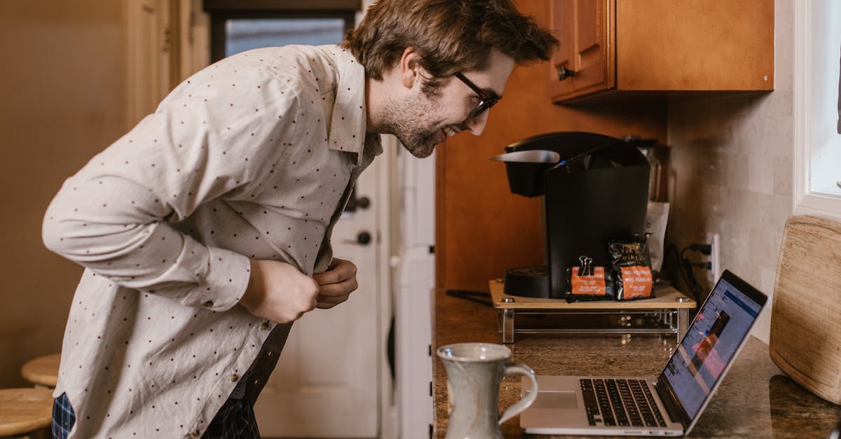Are things like social links and skill points missable? - Man in White Dress Shirt Pouring Water on Clear Glass Mug