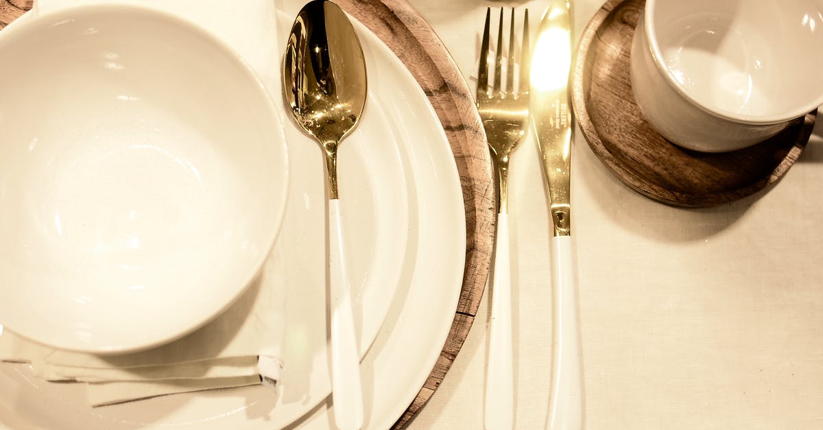 Armor Stand name is set but not detected by /testfor - From above of porcelain dishware with napkin and wooden stand on served table during celebration