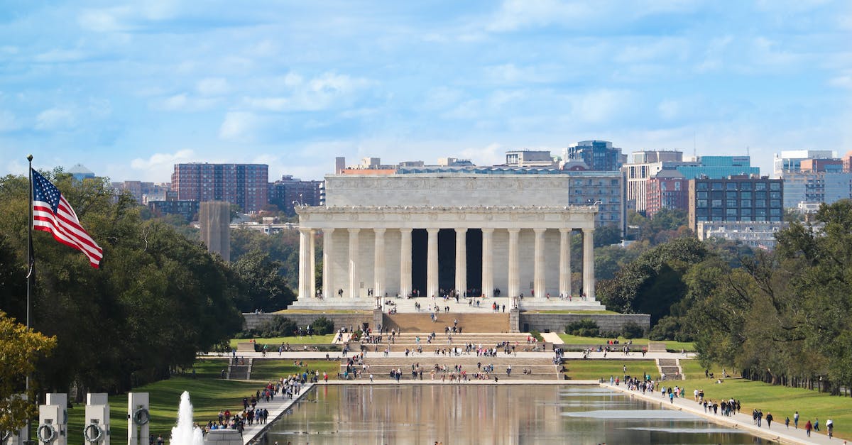 At level 1, what capital cities can I go to? - Lincoln Memorial on Sunny Day