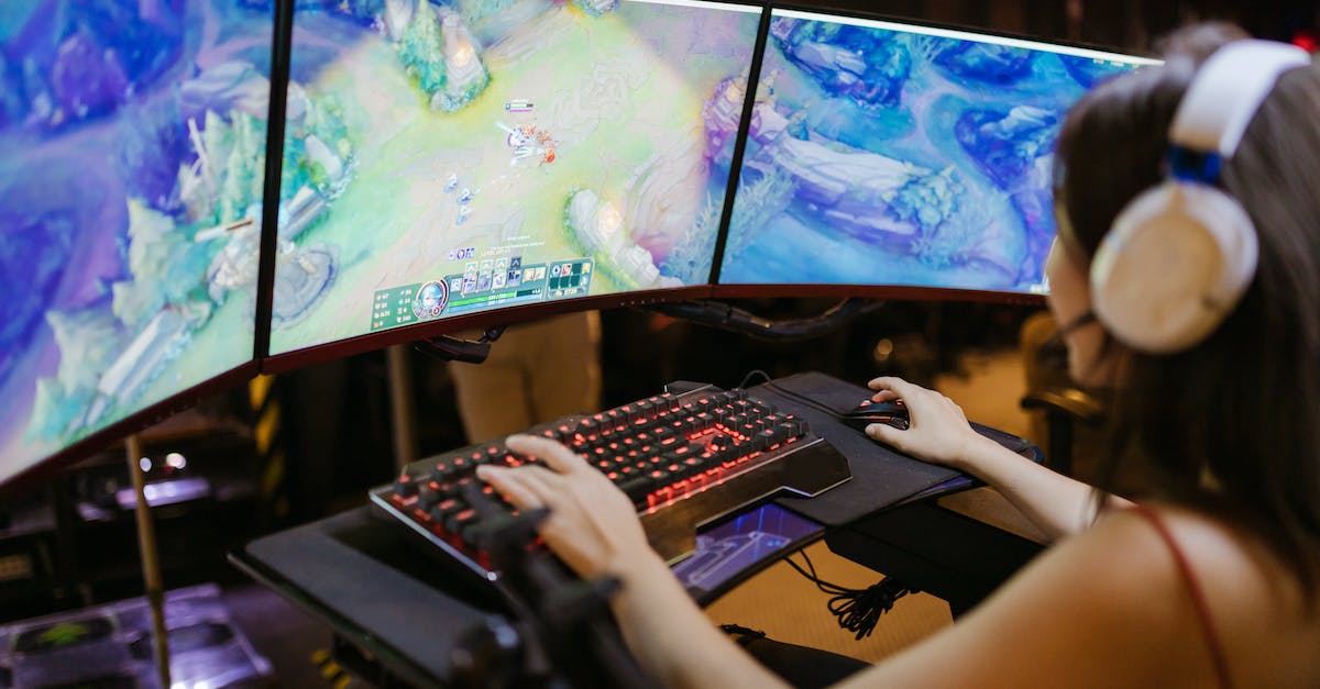 Bad lag when playing League of Legends? - A Woman Playing League of Legends