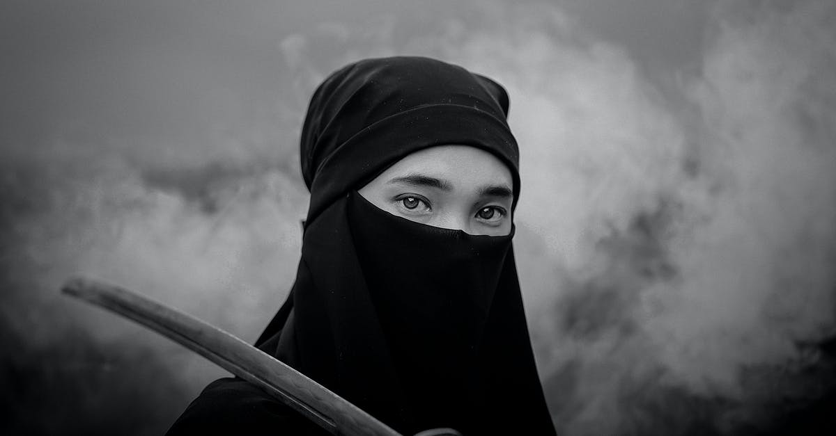 Better DPS: Ultra Great Sword or Twinblades? - Grayscale Photo of Woman in Hijab Better DPS: Ultra Great Sword or Twinblades? - Grayscale Photo of Woman in Hijab