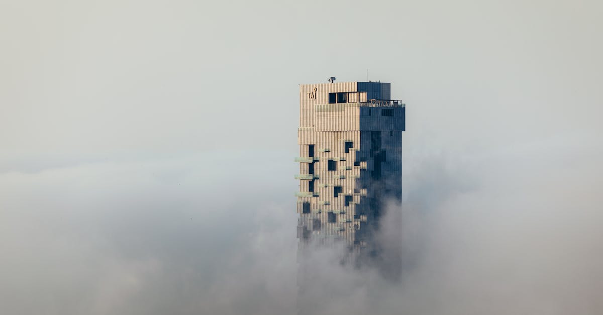 Blocks mysteriously disappearing in minecraft? - Modernist Block in Mist