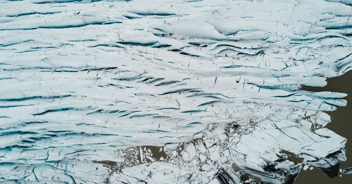 Breaking out of ice? - Breaking Ice with Cracks