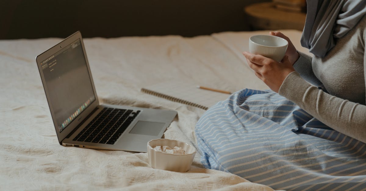 Can't connect to lan using hamachi with macbook and windows 10 - Woman in White and Blue Striped Dress Shirt Using Laptop Can't connect to lan using hamachi with macbook and windows 10 - Woman in White and Blue Striped Dress Shirt Using Laptop