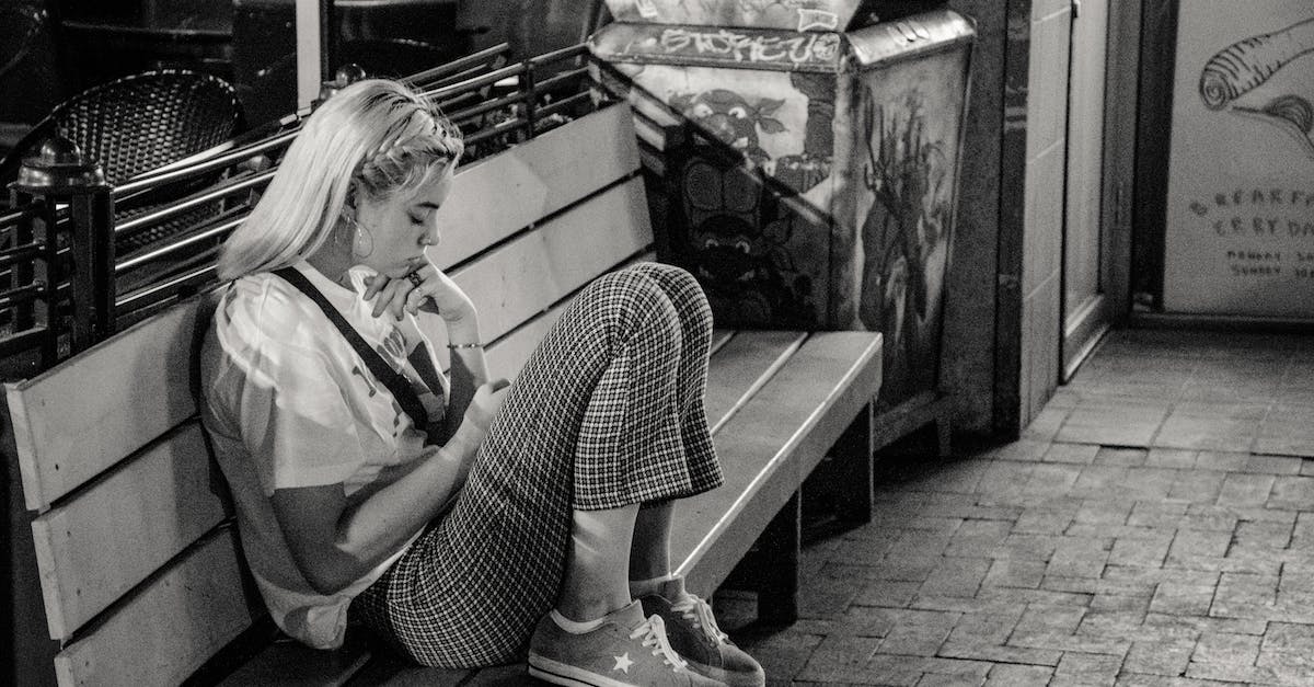 Can't solo the jewelery heist, because everyone gets alerted in the street - Woman Sitting On Bench Can't solo the jewelery heist, because everyone gets alerted in the street - Woman Sitting On Bench