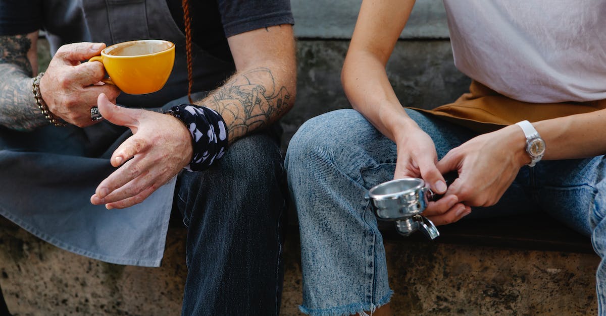 Can I craft Sapphire Staff in Terraria on Android? - Anonymous couple of coworkers talking in street