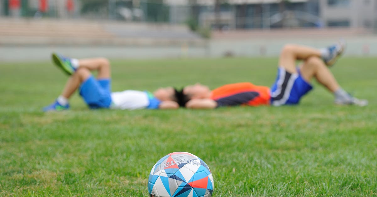 Can I play Blizzard games without my friends knowing I'm online? [duplicate] - Soccer Ball on Grass
