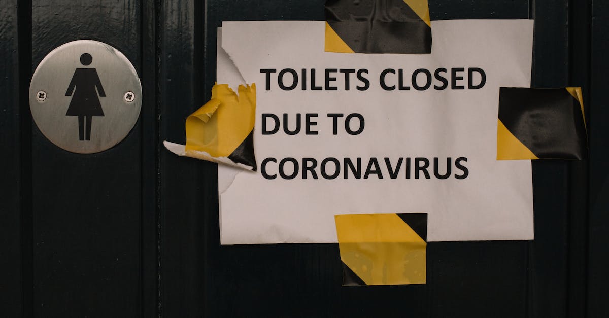 Can I use episode help envelope when receiving it late & problem receiving texts while playing [closed] - Paper with notification on toilet door