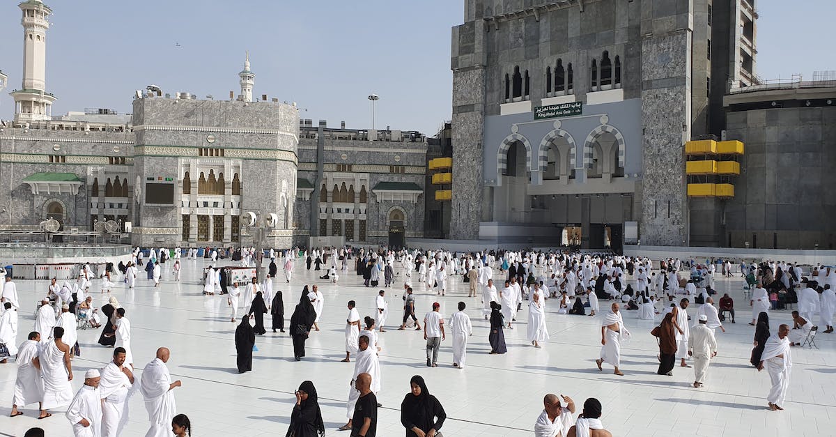 Can Reformed Slavic Pagans Request a Great Holy War? - Crowd of People at Masjid al-Haram Can Reformed Slavic Pagans Request a Great Holy War? - Crowd of People at Masjid al-Haram