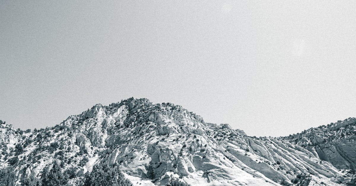 Can snow golems exist in Savanah? [duplicate] - Snow Covered Mountain