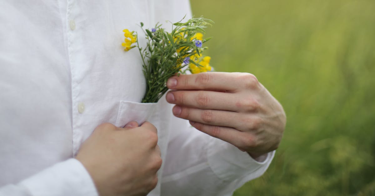 Can you find villages on Minecraft Pocket Edition? [duplicate] - Person Holding Yellow and White Flower Bouquet