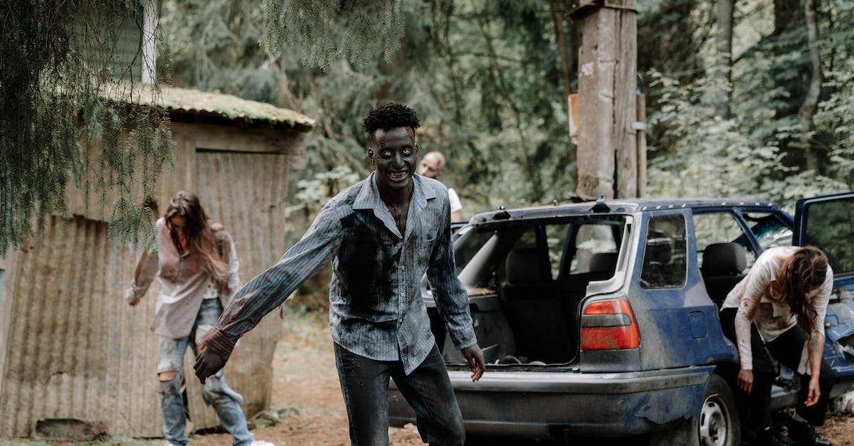Can zombies attack me while riding minecarts? - Zombies near an Abandoned Car 