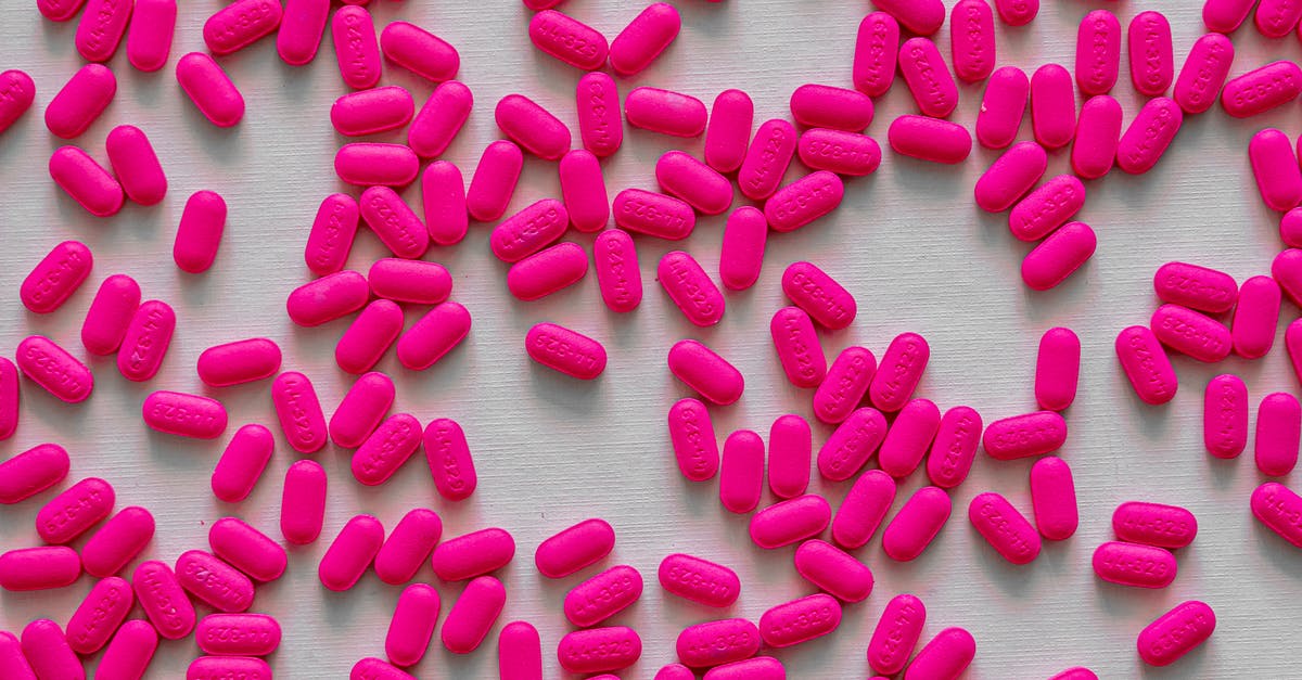 Color code lang.eng file in Minecraft - Pink Pills on Table