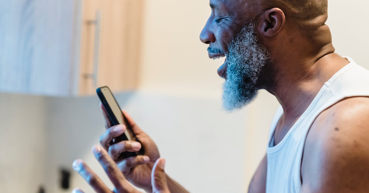 Connection to own Q3 dedicated impossible - Man Talking on Smartphone Connection to own Q3 dedicated impossible - Man Talking on Smartphone