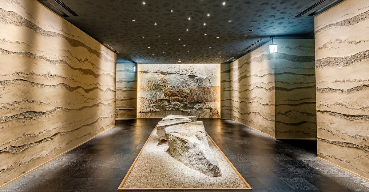 Conquest of Camelot - Riddle stone - Brown and White Floral Padded Chair