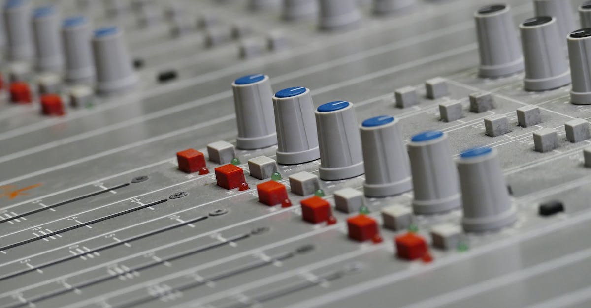 Controller Controls? - White and Red Audio Mixer Controller Controls? - White and Red Audio Mixer