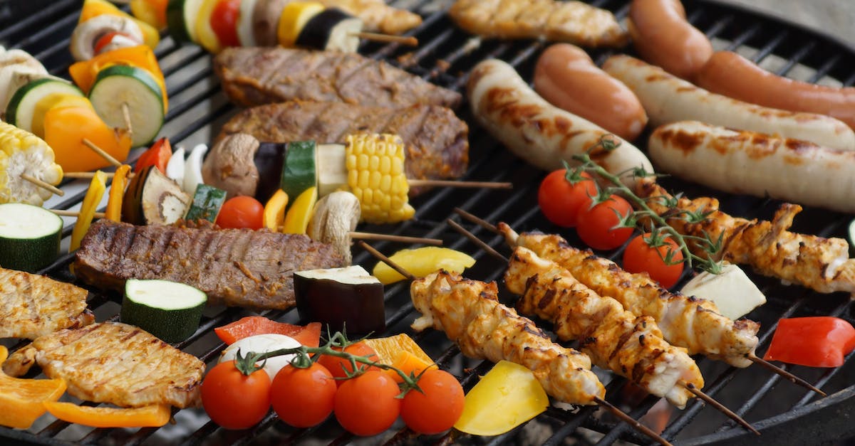 Cooked Meat vs Steak N' Mushrooms - Barbecues in Charcoal Grill