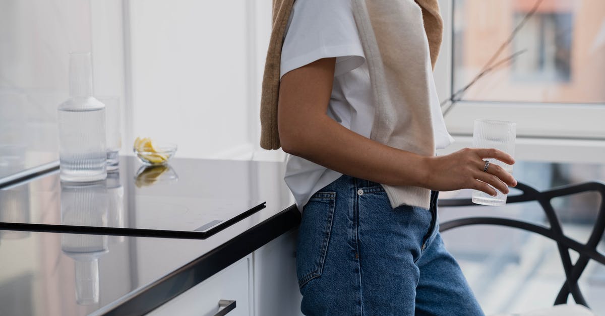 Counter Strike: Global Offensive Lags - Person Holding a Glass of Water Counter Strike: Global Offensive Lags - Person Holding a Glass of Water