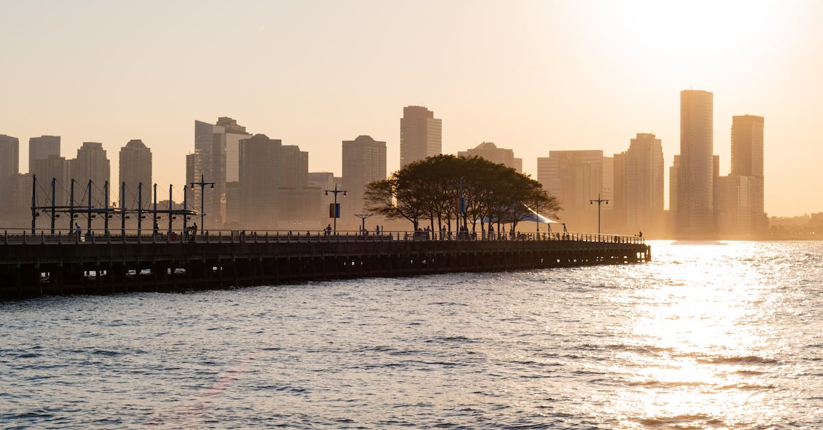 CS:GO rippling lag - Skyscrapers near modern embankment in bright sunlight CS:GO rippling lag - Skyscrapers near modern embankment in bright sunlight