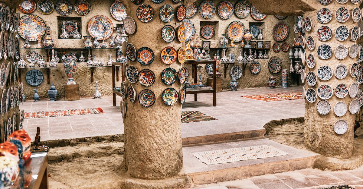 Culture building destroyed (not disabled) if I build one as different culture? - Moroccan plates hanging on rough stone walls and columns in building with carpets on floor