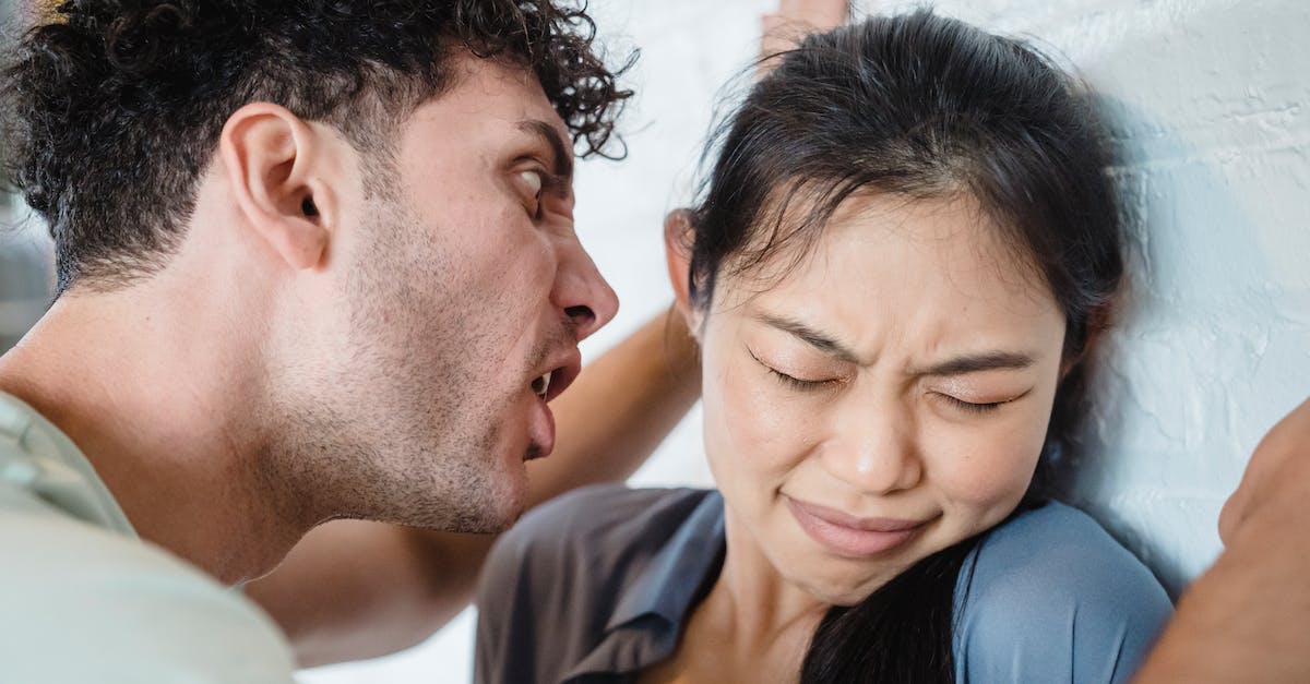 Dealing with pygmy superpigs in Angry Birds Epic? - A Man Yelling to a Woman 