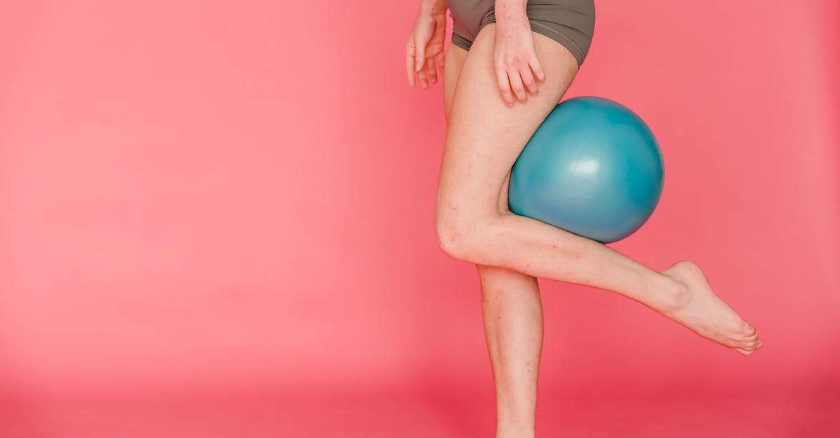 Determine ball/hit? - Crop woman training with ball Determine ball/hit? - Crop woman training with ball