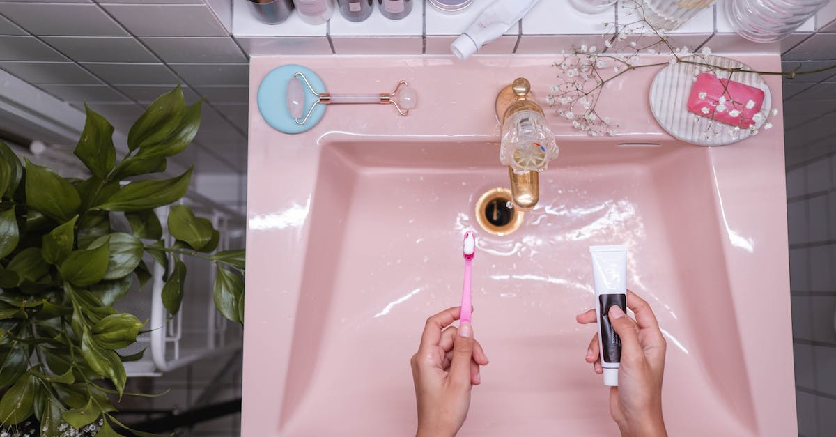 Diablo 2, bug, mercenary losing auras from items - Person Holding Pink Toothbrush on White Ceramic Sink Diablo 2, bug, mercenary losing auras from items - Person Holding Pink Toothbrush on White Ceramic Sink