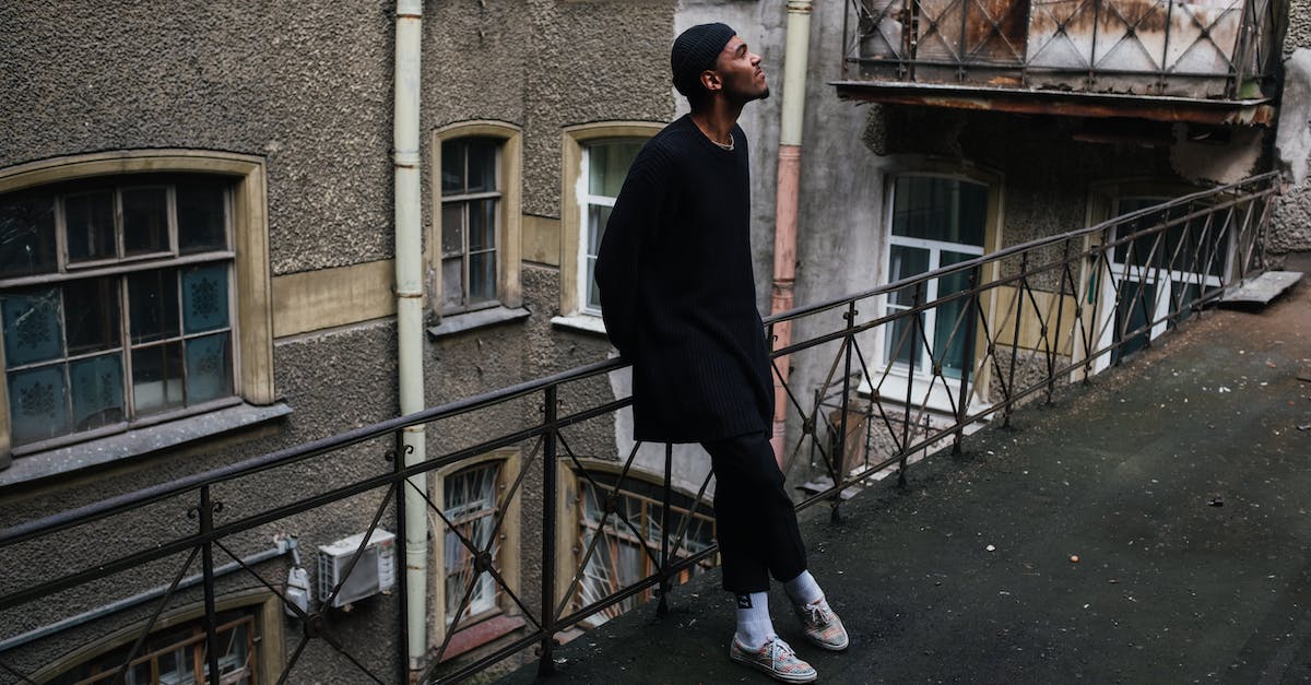 Diablo 3 RoS Damage model - Man in Black Suit Standing on Black Metal Railings Diablo 3 RoS Damage model - Man in Black Suit Standing on Black Metal Railings