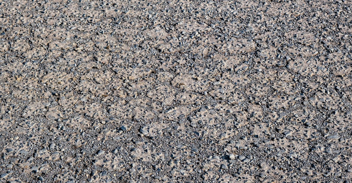 Differences between easier,medium, and hard difficulties - Brown and Black Marble Floor