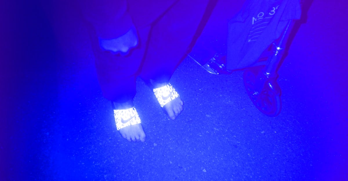 Do body styles from Pokemon have any effect on gameplay? - Person in slippers in ultraviolet illumination