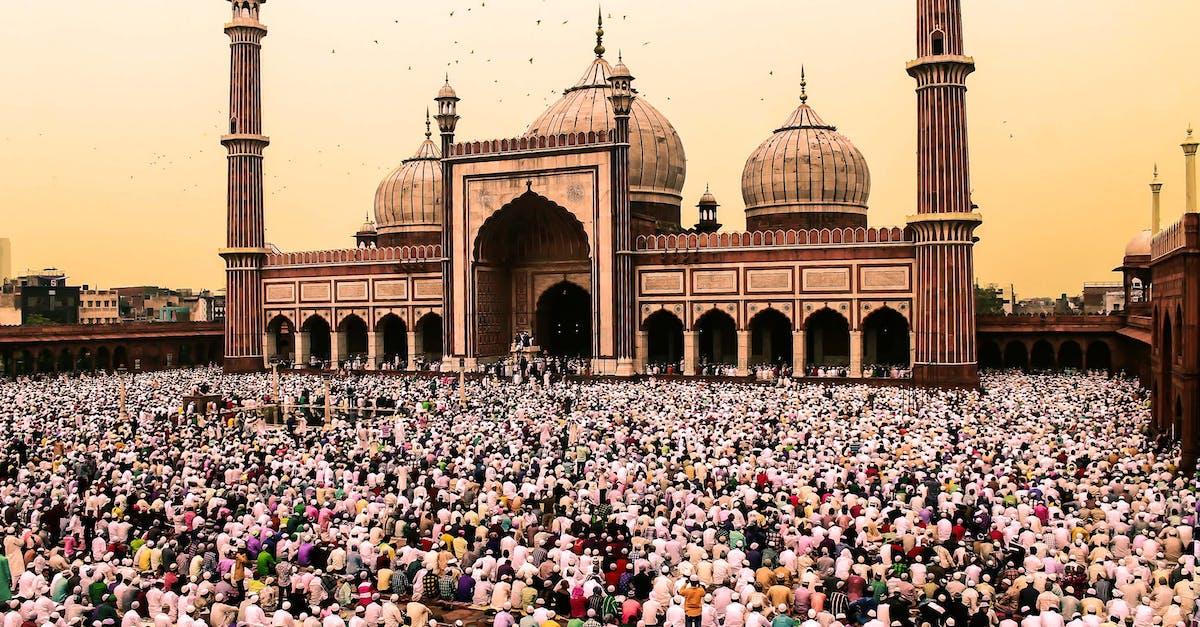 Do people have extraordinarily long lives in Pillars of Eternity? - Photo Of Crowd Of People Gathering Near Jama Masjid, Delhi Do people have extraordinarily long lives in Pillars of Eternity? - Photo Of Crowd Of People Gathering Near Jama Masjid, Delhi