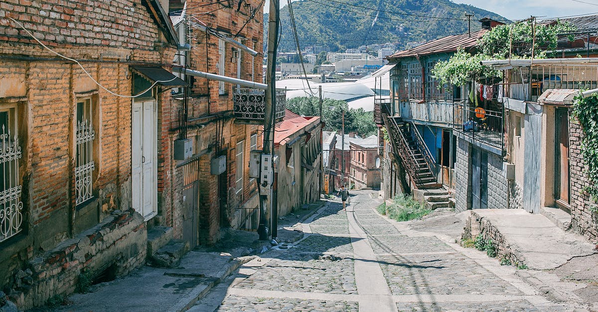Do zombies repopulate in areas you've already cleared out? - Narrow paved road in town Do zombies repopulate in areas you've already cleared out? - Narrow paved road in town