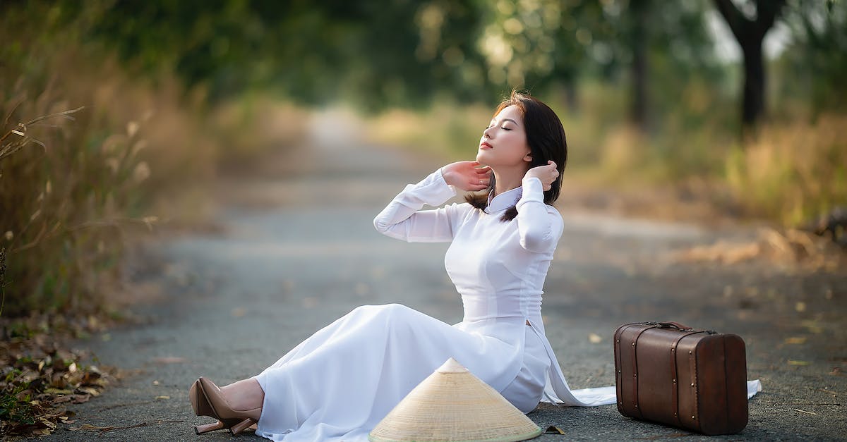 Does a Clasic Mode game overwrite the Story Mode save? - A Woman Sitting on the Road