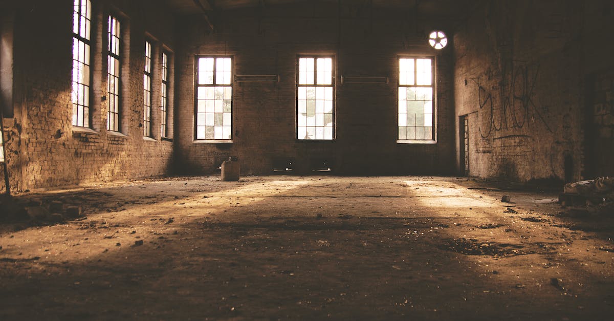 Does a gem / a sentry ward or dust reveal Slark's Shadow Dance? - Brown Concrete Building Interior