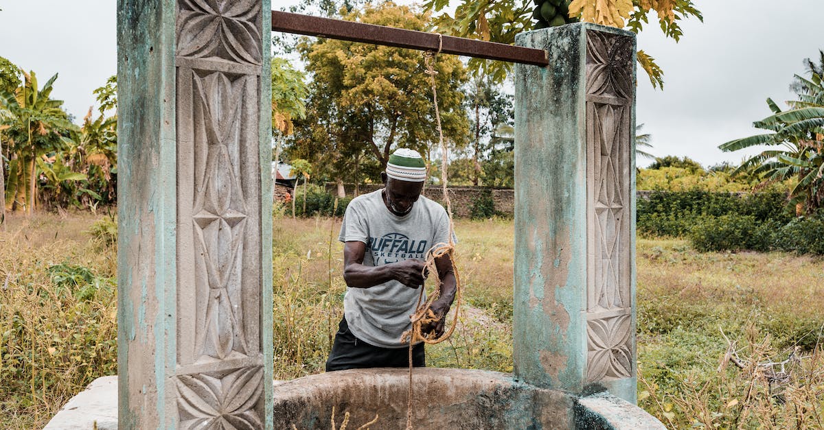 Does a mining well retrieve a mob spawner? - 