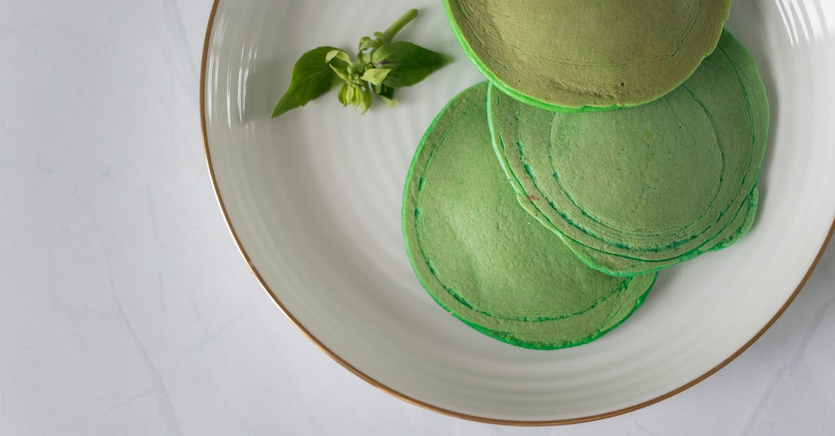 Does the XP buff from Focused Light stack with Radiant Light? - From above of white plate with stack of delicious green pancakes and green leaves on white table in light kitchen Does the XP buff from Focused Light stack with Radiant Light? - From above of white plate with stack of delicious green pancakes and green leaves on white table in light kitchen