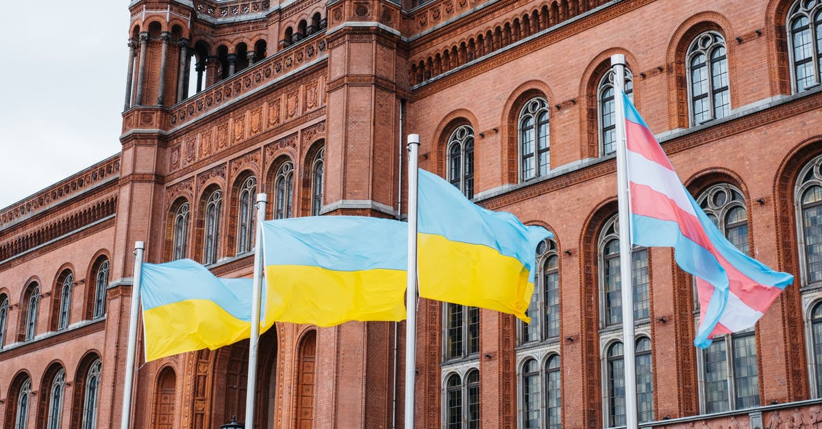 Does Windows 10 support CubeCraft? - Ukrainian Flags Beside Rotes Rathaus in Berlin Does Windows 10 support CubeCraft? - Ukrainian Flags Beside Rotes Rathaus in Berlin