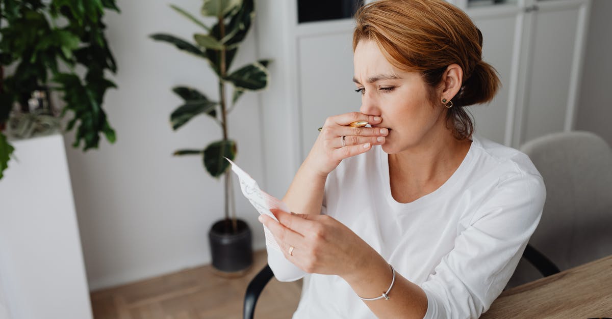 Dosbox gets muted when not focused - Focused Woman Looking at a Piece of Paper Dosbox gets muted when not focused - Focused Woman Looking at a Piece of Paper