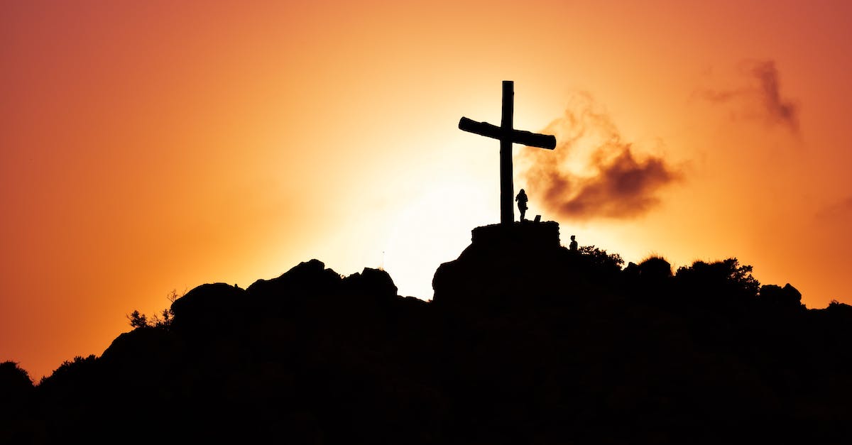 Dwarf Fortress: Masterwork Mod - Prayer Labor - Human Standing Beside Crucifix Statue on Mountain