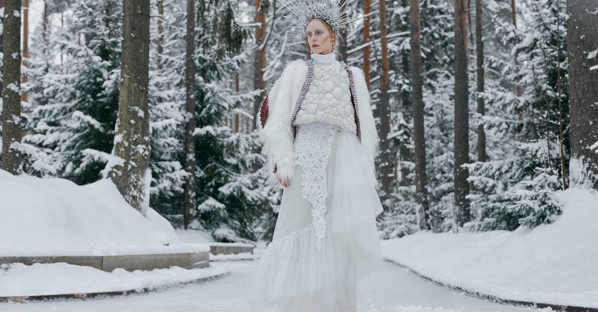 ESO Crown Riding Lessons, per character or per mount? - A Woman in White Dress with a Crown Wearing Ice Skates ESO Crown Riding Lessons, per character or per mount? - A Woman in White Dress with a Crown Wearing Ice Skates