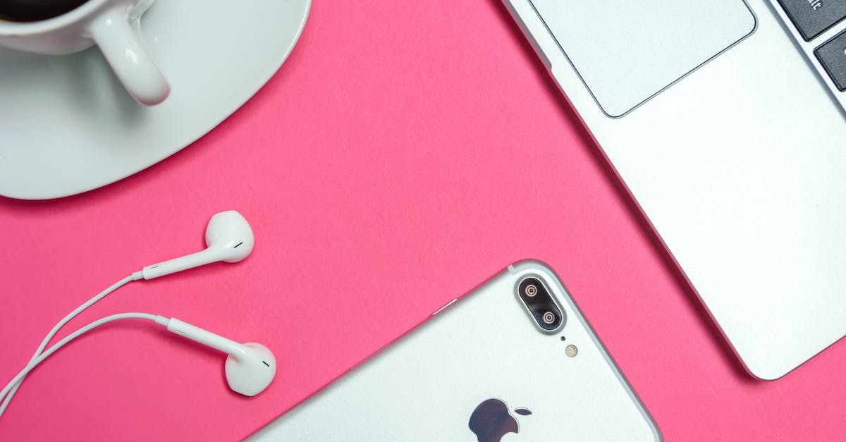 Gadgets will not equip/unequip - Closeup Photo of Silver Iphone 7 Plus With Earpods