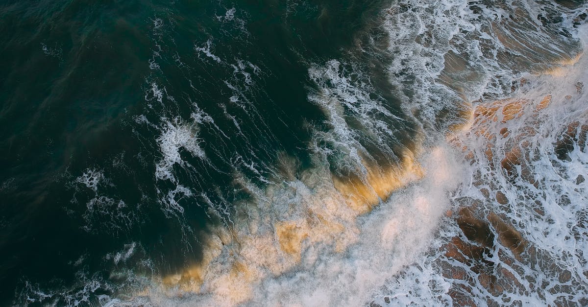 Garry's Mod-Singleplayer Crash - Ocean Waves Crashing on Shore