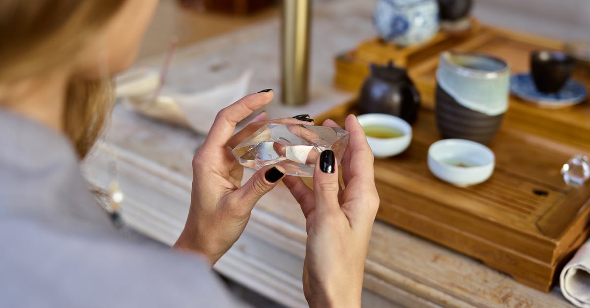 GEM Editor - How do I make that if something dies, the mission is failed - Person Holding Silver Blister Pack